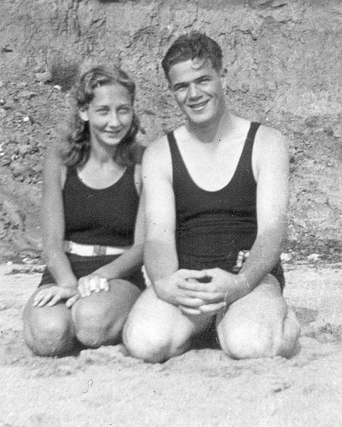 ruth&dud1.jpg - Santa Cruz 1932